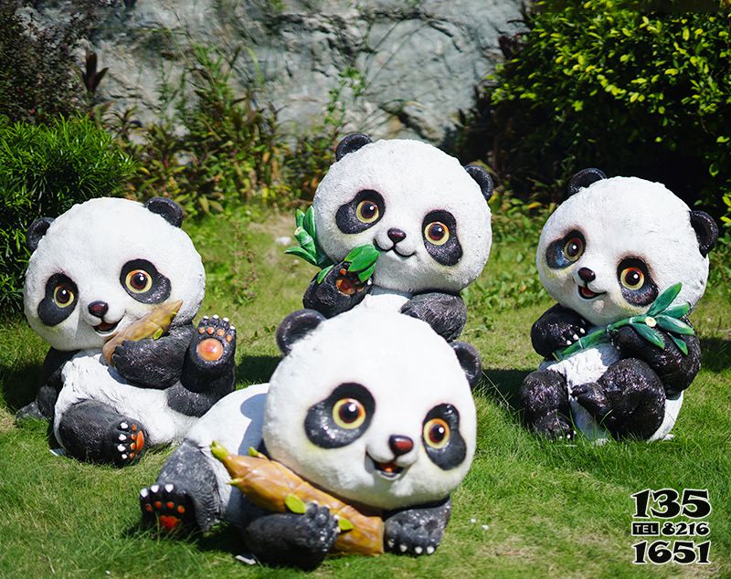 熊貓雕塑-游樂園草坪四只玩耍玻璃鋼熊貓雕塑