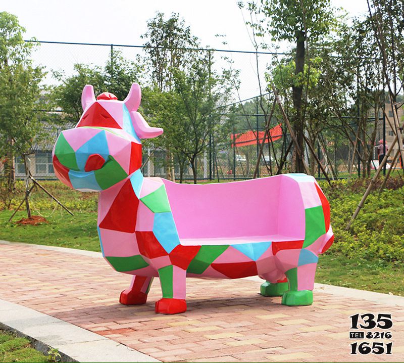 座椅雕塑-學校草坪卡通幾何塊面奶牛動物座椅擺件玻璃鋼雕塑 座椅雕塑-學校草坪卡通幾何塊面奶牛動物座椅擺件玻璃鋼雕塑