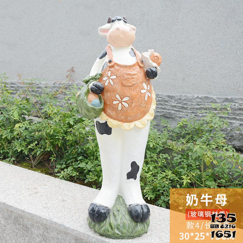 牛雕塑-景區(qū)花園一只大號玻璃鋼奶牛雕塑 牛雕塑-景區(qū)花園一只大號玻璃鋼奶牛雕塑高清圖片