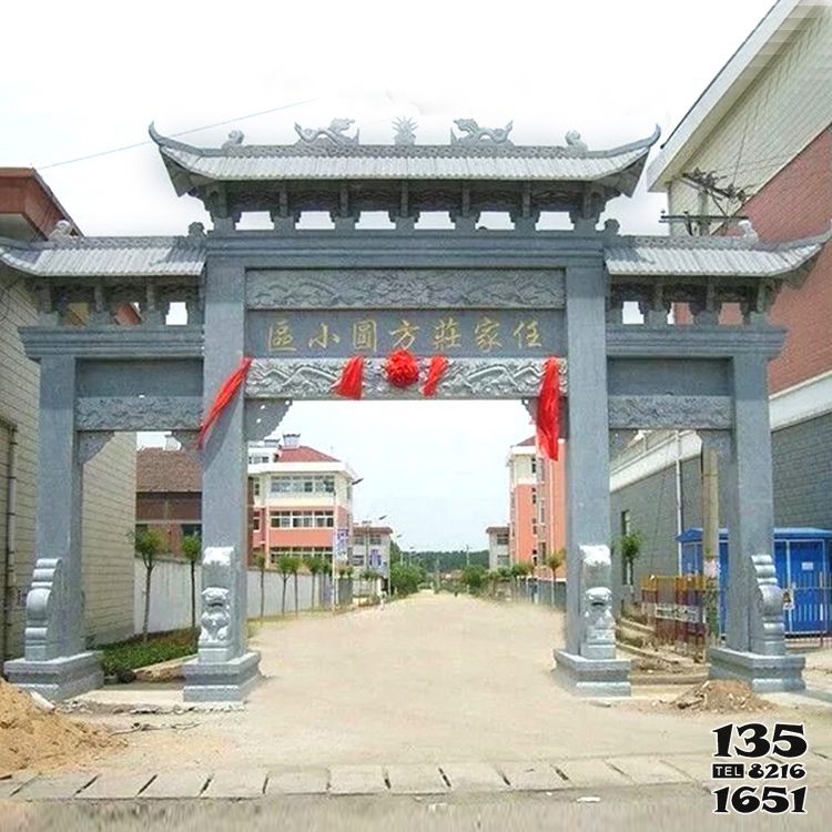 牌坊雕塑-小區門口擺放青石仿古浮雕牌坊 牌坊雕塑-小區門口擺放青石仿古浮雕牌坊高清圖片