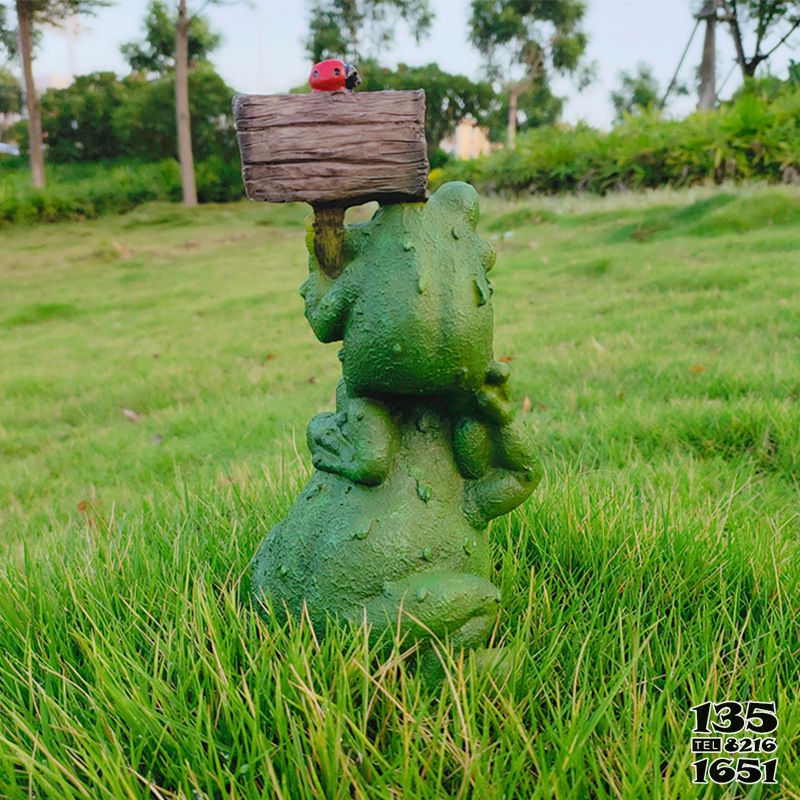 青蛙雕塑-草坪玻璃鋼個性兩只青蛙雕塑 青蛙雕塑-草坪玻璃鋼個性兩只青蛙雕塑高清圖片