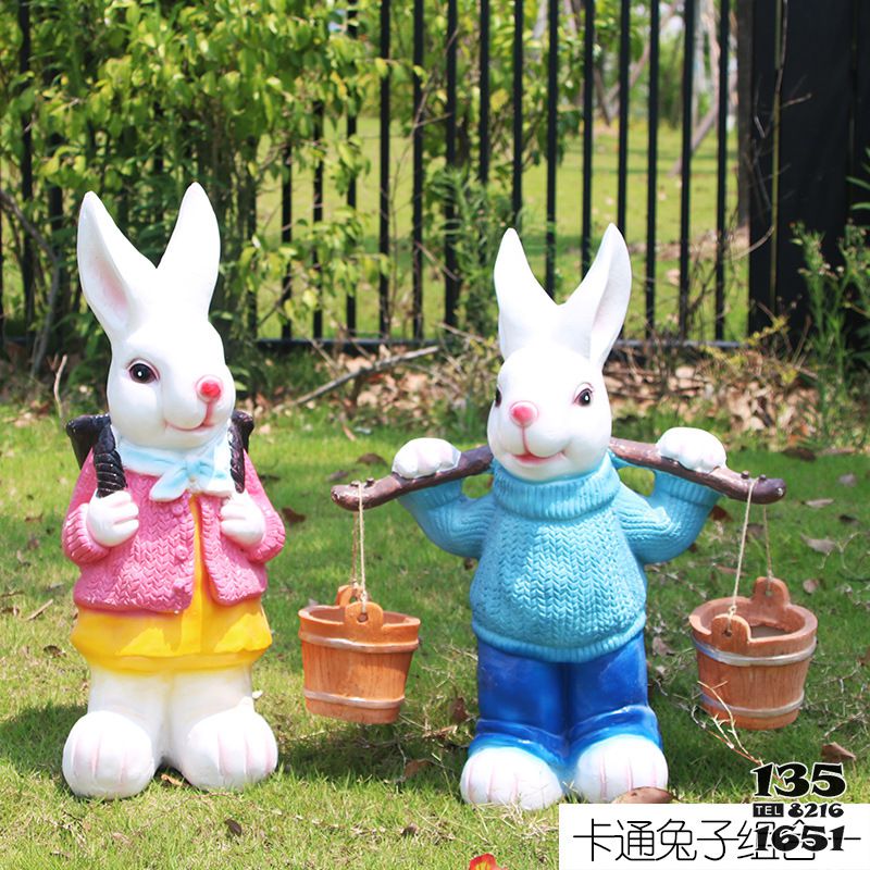 兔子雕塑-花園兩只樹脂彩繪兔子雕塑 兔子雕塑-花園兩只樹脂彩繪兔子雕塑高清圖片