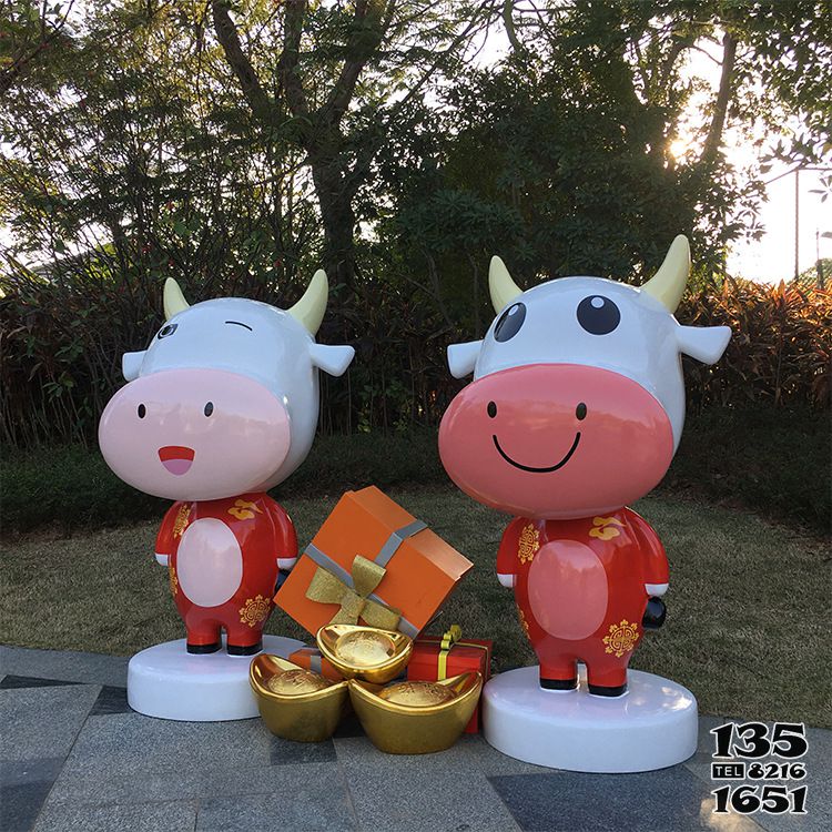 牛雕塑-商業街兩只紅色招財玻璃鋼牛雕塑 牛雕塑-商業街兩只紅色招財玻璃鋼牛雕塑