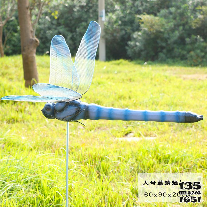 蜻蜓雕塑-步行街卡通藍(lán)色大號玻璃鋼蜻蜓雕塑 蜻蜓雕塑-步行街卡通藍(lán)色大號玻璃鋼蜻蜓雕塑高清圖片
