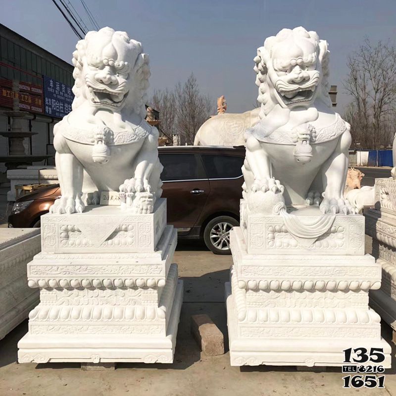 獅子雕塑-墓地漢白玉石雕一對(duì)獅子雕塑 獅子雕塑-墓地漢白玉石雕一對(duì)獅子雕塑高清圖片