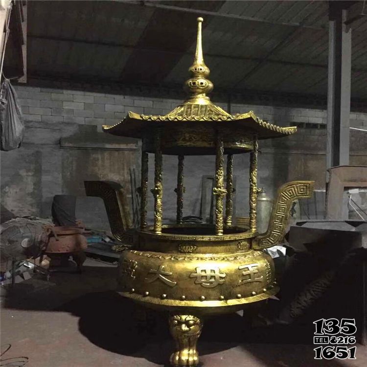 香爐雕塑-寺院室內擺放純銅元寶焚經香爐 香爐雕塑-寺院室內擺放純銅元寶焚經香爐高清圖片