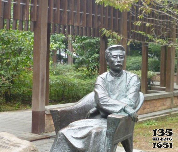 魯迅雕塑-景區創意不銹鋼仿銅坐著的名人魯迅雕塑 魯迅雕塑-景區創意不銹鋼仿銅坐著的名人魯迅雕塑高清圖片