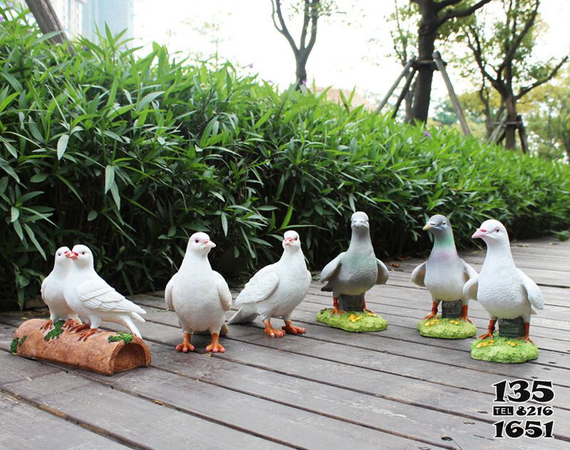 鴿子雕塑-公園戶外農場仿真童趣彩繪玻璃鋼鴿子雕塑 鴿子雕塑-公園戶外農場仿真童趣彩繪玻璃鋼鴿子雕塑高清圖片