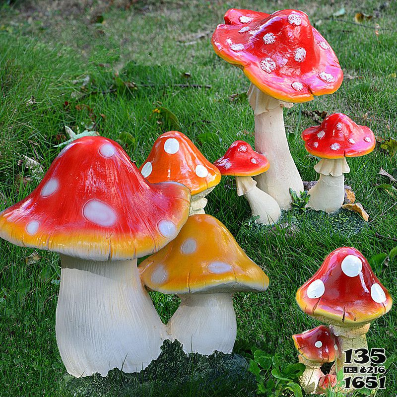 蘑菇雕塑-草地玻璃鋼卡通童趣彩繪蘑菇雕塑 蘑菇雕塑-草地玻璃鋼卡通童趣彩繪蘑菇雕塑高清圖片