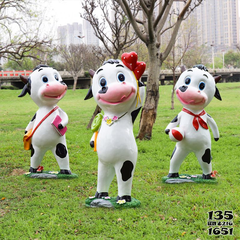 牛雕塑-公園三只卡通玻璃鋼牛雕塑 牛雕塑-公園三只卡通玻璃鋼牛雕塑高清圖片