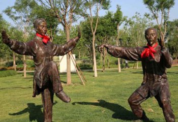 太極雕塑-公園草坪體育運動人物打太極拳的老人雕塑