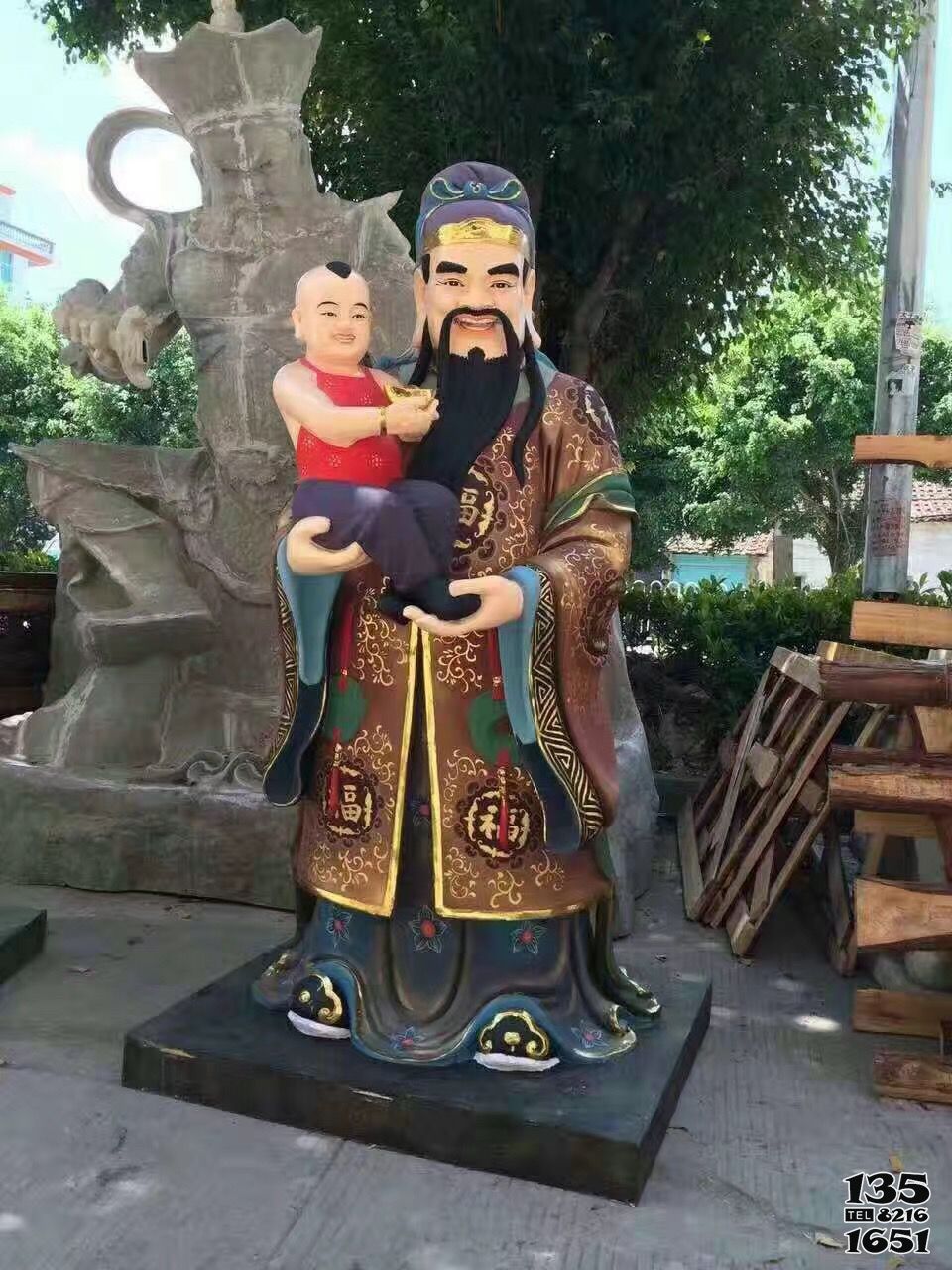 福祿壽雕塑-戶外創(chuàng)意懷抱嬰孩的祿星福祿壽雕塑 福祿壽雕塑-戶外創(chuàng)意懷抱嬰孩的祿星福祿壽雕塑高清圖片