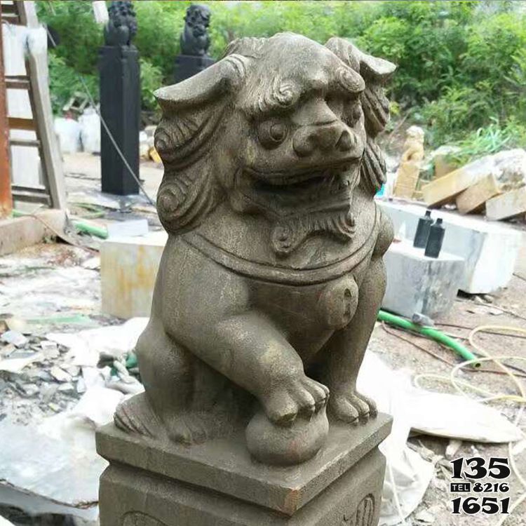拴馬柱雕塑-庭院大門口獅子坐姿大理石拴馬柱 拴馬柱雕塑-庭院大門口獅子坐姿大理石拴馬柱高清圖片