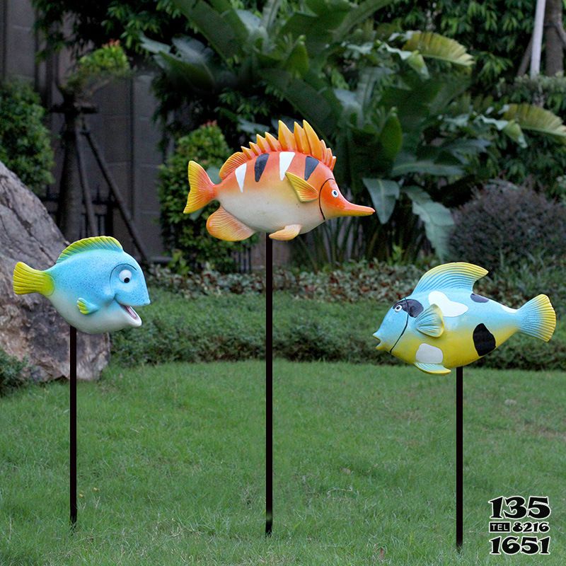 魚雕塑-花園三只玻璃鋼彩繪魚雕塑 魚雕塑-花園三只玻璃鋼彩繪魚雕塑高清圖片