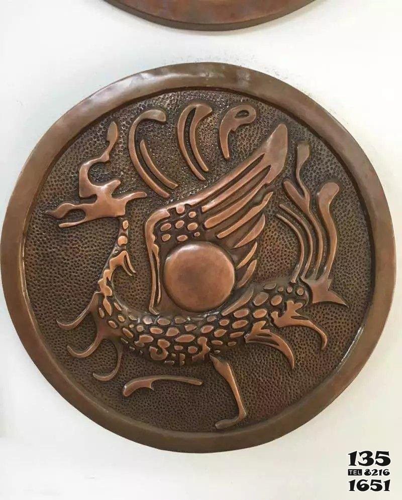 朱雀雕塑-室內(nèi)擺放的玻璃鋼抽象朱雀雕塑 朱雀雕塑-室內(nèi)擺放的玻璃鋼抽象朱雀雕塑高清圖片