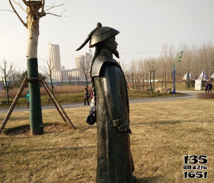 林則徐雕塑-公園廣場草坪擺放站立鑄銅愛國人物林則徐銅雕塑 林則徐雕塑-公園廣場草坪擺放站立鑄銅愛國人物林則徐銅雕塑高清圖片