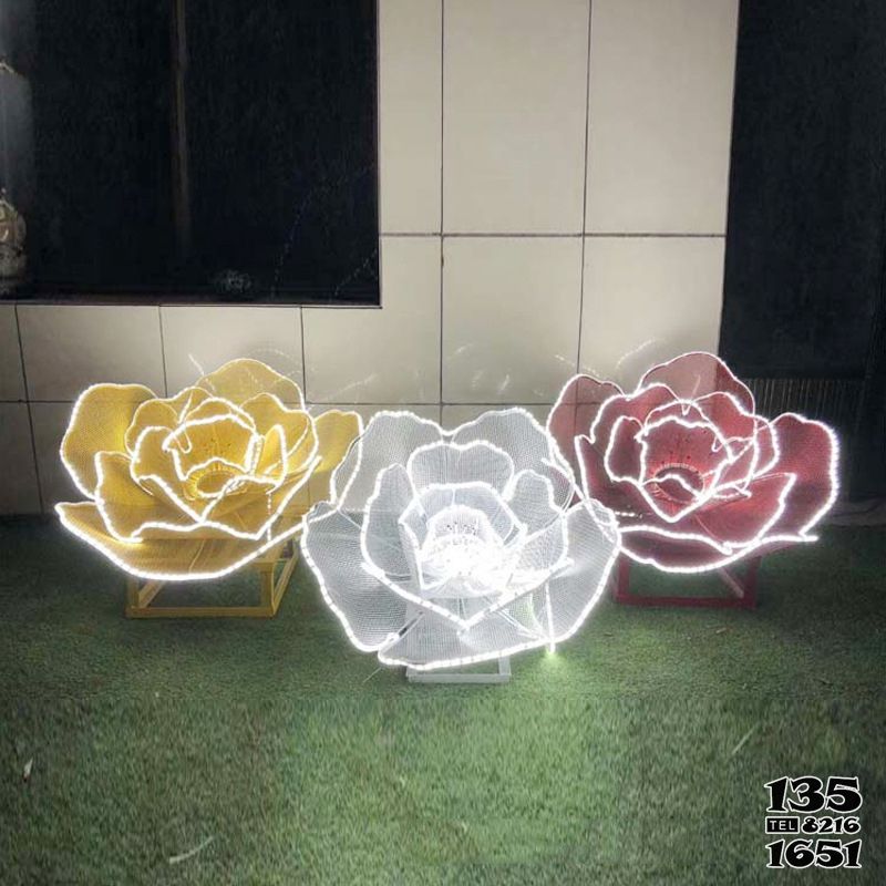 玫瑰雕塑-花園不銹鋼鏤空玫瑰花燈光玫瑰雕塑 玫瑰雕塑-花園不銹鋼鏤空玫瑰花燈光玫瑰雕塑高清圖片