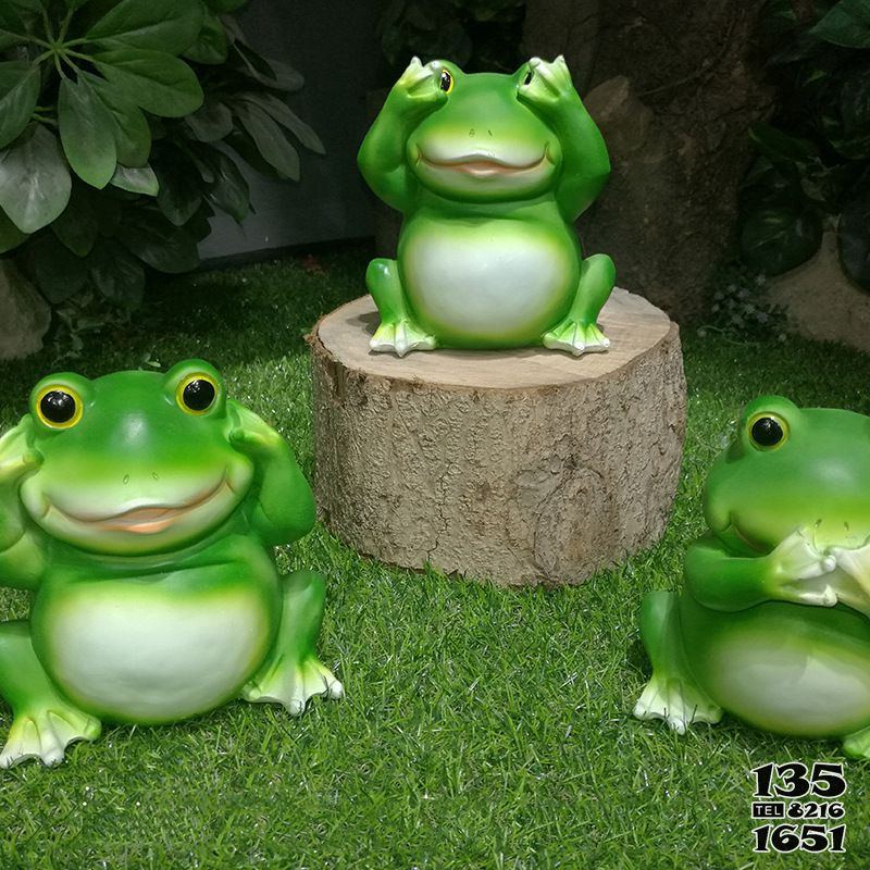 青蛙雕塑-海邊三只個(gè)性的玻璃鋼青蛙雕塑 青蛙雕塑-海邊三只個(gè)性的玻璃鋼青蛙雕塑高清圖片