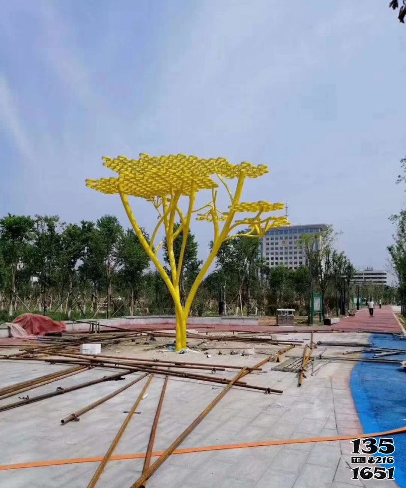 樹雕塑-不銹鋼廣場景觀黃色鏤空樹 樹雕塑-不銹鋼廣場景觀黃色鏤空樹高清圖片