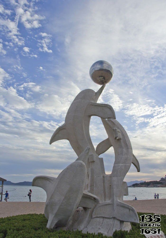 海豚雕塑-海邊三只跳躍的石雕海豚雕塑 海豚雕塑-海邊三只跳躍的石雕海豚雕塑高清圖片