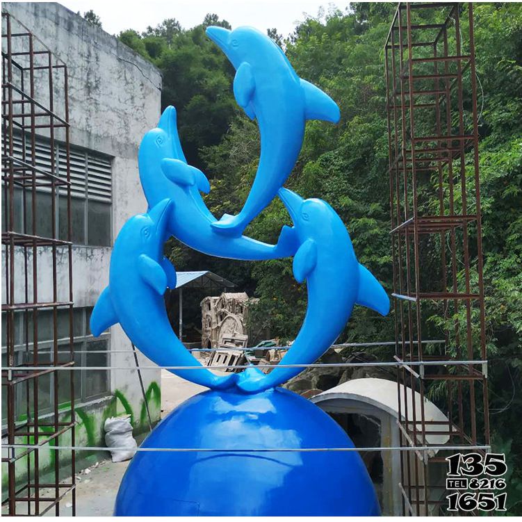 海豚雕塑-景區四只球上表演的藍色不銹鋼海豚雕塑 海豚雕塑-景區四只球上表演的藍色不銹鋼海豚雕塑高清圖片