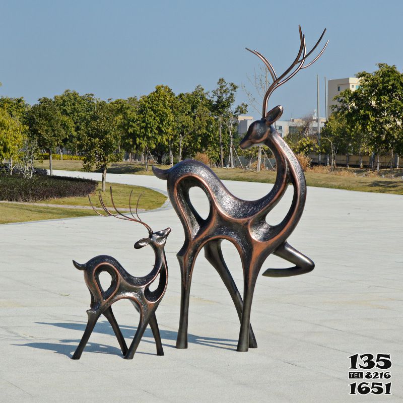 鹿雕塑-公園兩只不銹鋼抽象銅雕鹿雕塑 鹿雕塑-公園兩只不銹鋼抽象銅雕鹿雕塑高清圖片