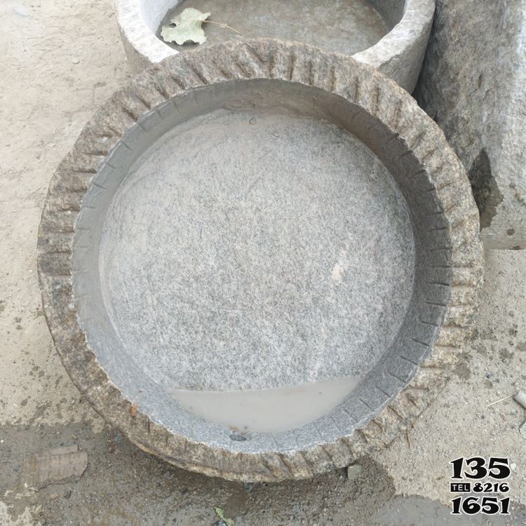 石槽雕塑-老舊石槽石頭魚缸花盆石缸水槽庭院陽臺(tái)流水景觀 石槽雕塑-老舊石槽石頭魚缸花盆石缸水槽庭院陽臺(tái)流水景觀高清圖片