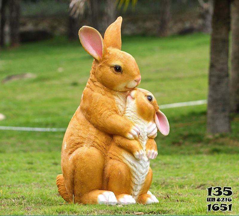 兔子雕塑-動物園兩只玻璃鋼黃色母子兔子雕塑 兔子雕塑-動物園兩只玻璃鋼黃色母子兔子雕塑高清圖片