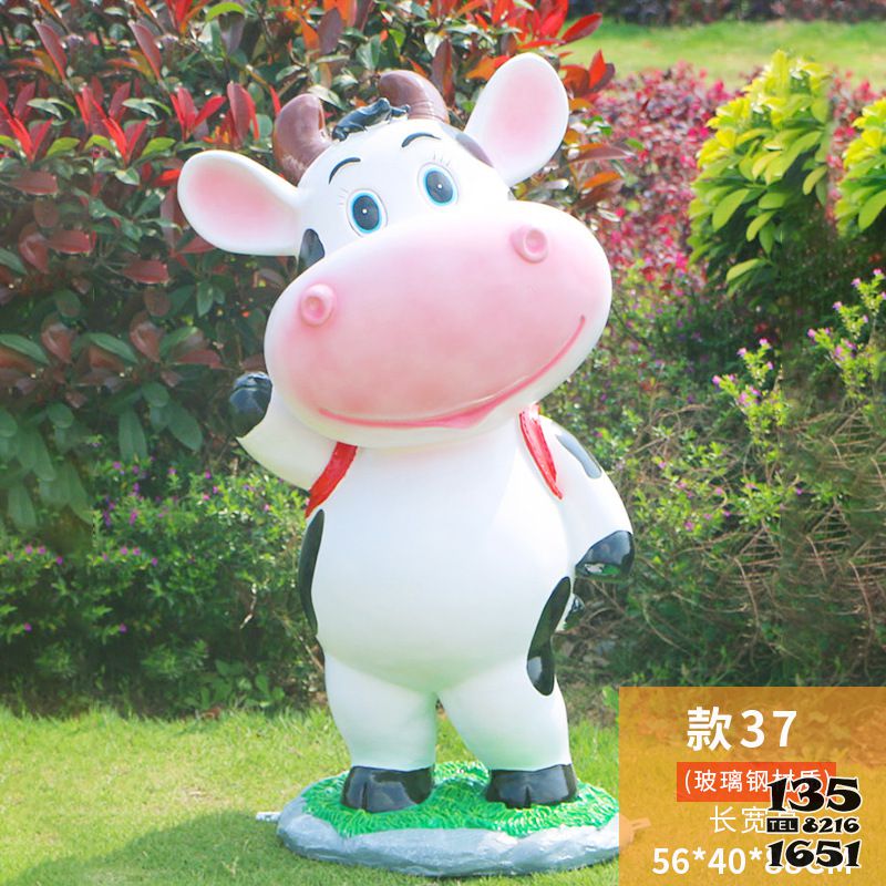 牛雕塑-公園一只背書包的玻璃鋼牛雕塑 牛雕塑-公園一只背書包的玻璃鋼牛雕塑高清圖片