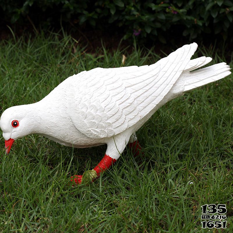 鴿子雕塑-草坪公園覓食玻璃鋼樹脂鴿子雕塑 鴿子雕塑-草坪公園覓食玻璃鋼樹脂鴿子雕塑高清圖片