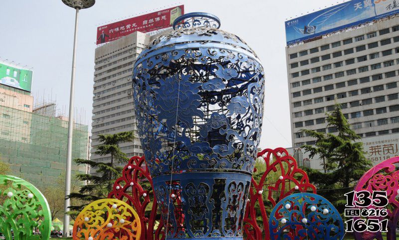 花瓶雕塑-學校公園戶外鏤空彩繪不銹鋼花瓶雕塑 花瓶雕塑-學校公園戶外鏤空彩繪不銹鋼花瓶雕塑高清圖片
