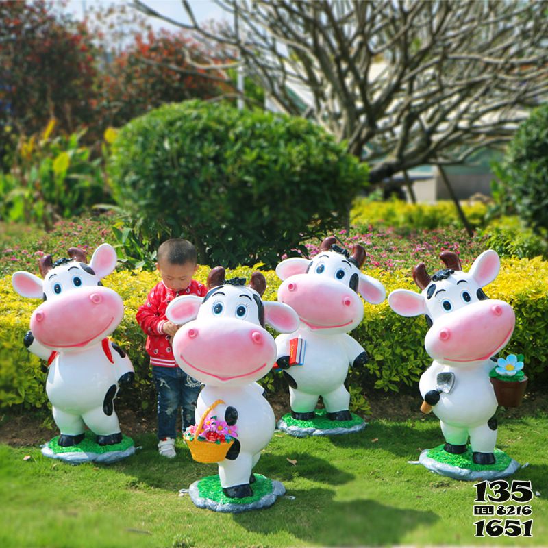 牛雕塑-公園四只呆萌卡通玻璃鋼牛雕塑 牛雕塑-公園四只呆萌卡通玻璃鋼牛雕塑高清圖片