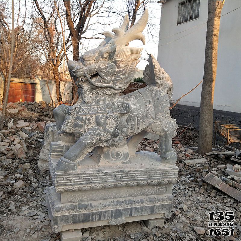 麒麟雕塑-戶外鄉村大理石石雕神獸麒麟雕塑 麒麟雕塑-戶外鄉村大理石石雕神獸麒麟雕塑高清圖片