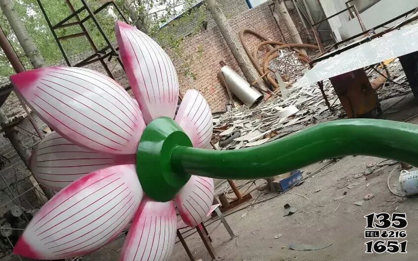 荷花雕塑-公園廣場彩繪玻璃鋼荷花雕塑 荷花雕塑-公園廣場彩繪玻璃鋼荷花雕塑高清圖片