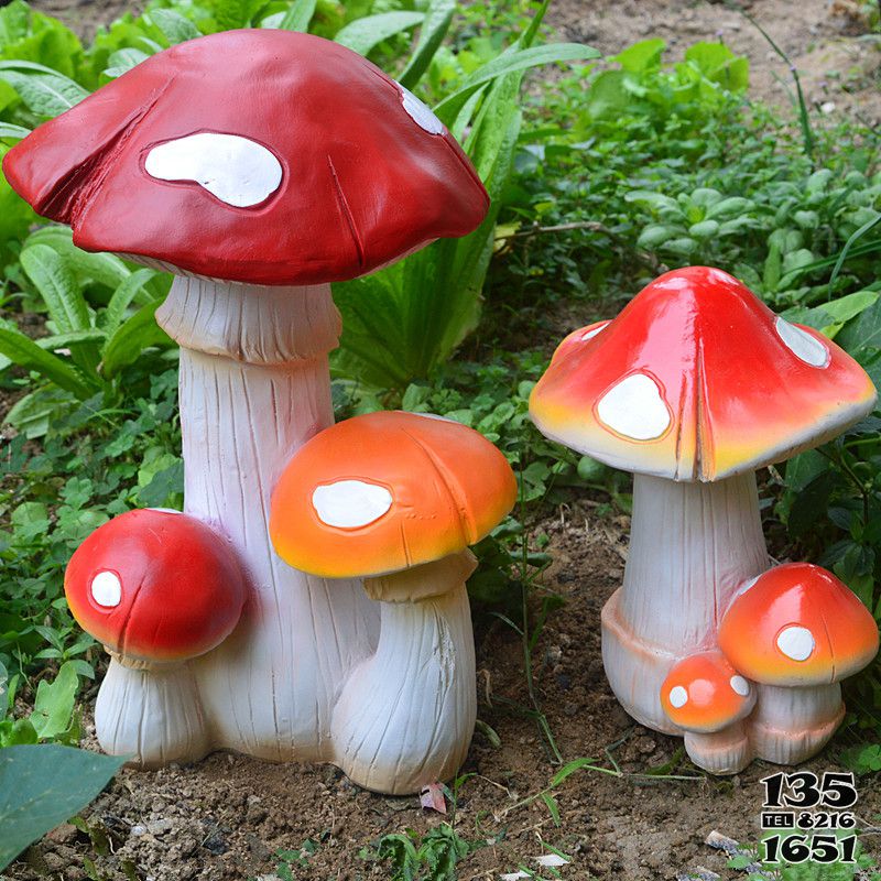 蘑菇雕塑-園林草坪創(chuàng)意景觀裝飾品雕塑擺件 蘑菇雕塑-園林草坪創(chuàng)意景觀裝飾品雕塑擺件高清圖片