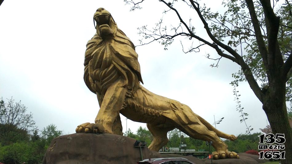 獅子雕塑-戶外不銹鋼噴金烤漆吼叫的獅子雕塑 獅子雕塑-戶外不銹鋼噴金烤漆吼叫的獅子雕塑高清圖片