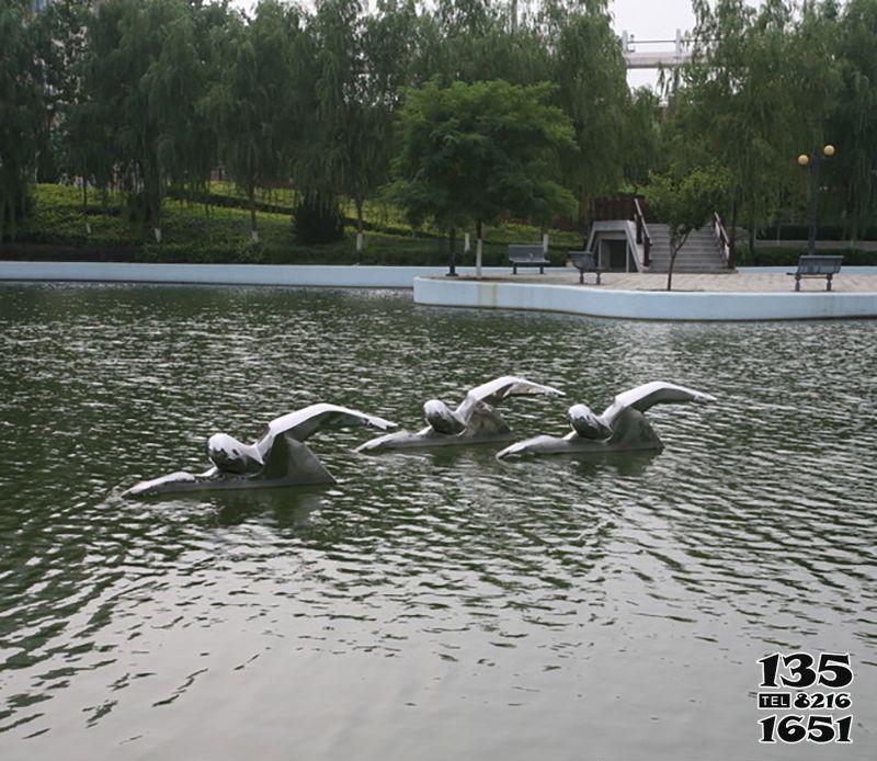 游泳雕塑-公園湖小河游泳運動員不銹鋼雕塑 游泳雕塑-公園湖小河游泳運動員不銹鋼雕塑