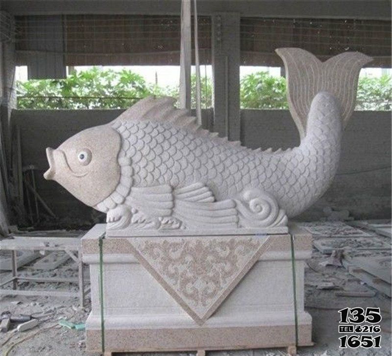 鯉魚雕塑-公園擺放的砂巖石雕創意鯉魚雕塑 鯉魚雕塑-公園擺放的砂巖石雕創意鯉魚雕塑高清圖片