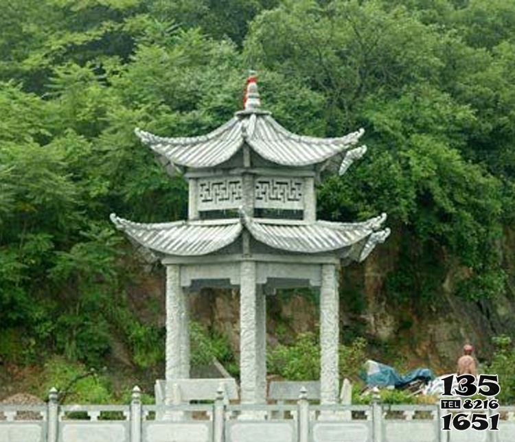 涼亭雕塑-鄉村河道邊擺放鏤空雕刻青石仿古建涼亭 涼亭雕塑-鄉村河道邊擺放鏤空雕刻青石仿古建涼亭高清圖片