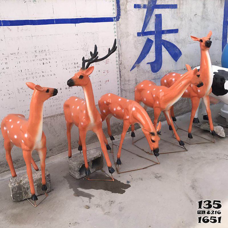 梅花鹿雕塑-玻璃鋼彩繪戶外園林景觀梅花鹿雕塑 梅花鹿雕塑-玻璃鋼彩繪戶外園林景觀梅花鹿雕塑高清圖片