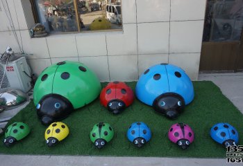 玻璃彩繪駱駝雕塑公園裝飾，展現華麗唯美風姿