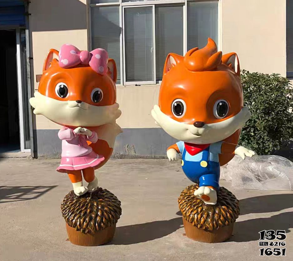 松鼠雕塑-幼兒園兩只站在松子上的卡通玻璃鋼松鼠雕塑 松鼠雕塑-幼兒園兩只站在松子上的卡通玻璃鋼松鼠雕塑高清圖片