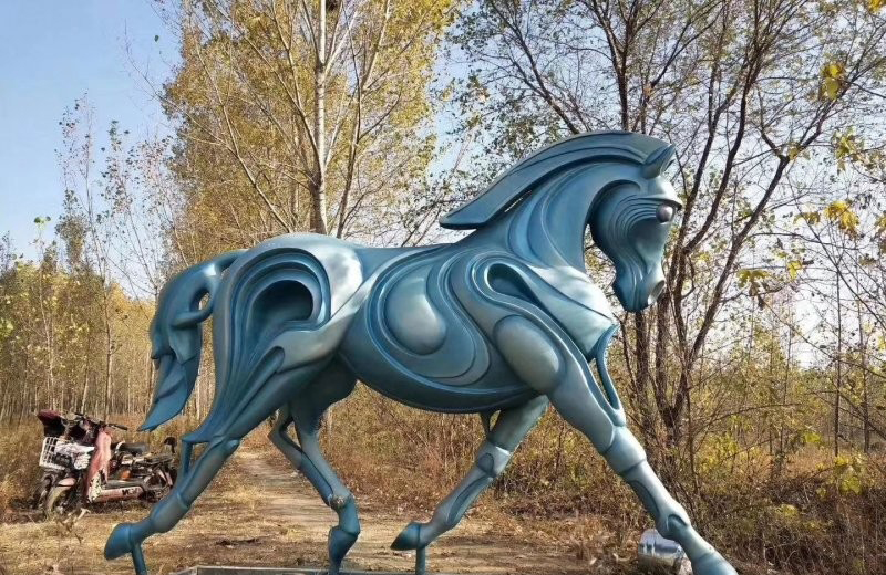 玻璃鋼仿銅青銅抽象奔馬-玻璃鋼仿銅抽象奔馬 公園動物雕塑 玻璃鋼仿銅青銅抽象奔馬-玻璃鋼仿銅抽象奔馬 公園動物雕塑高清圖片