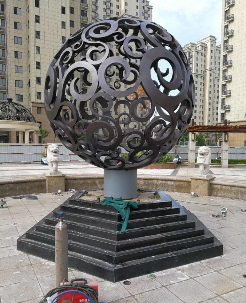 廊坊不銹鋼鏤空球施工-不銹鋼鏤空球雕塑 小區(qū)景觀雕塑 廊坊不銹鋼鏤空球施工-不銹鋼鏤空球雕塑 小區(qū)景觀雕塑高清圖片