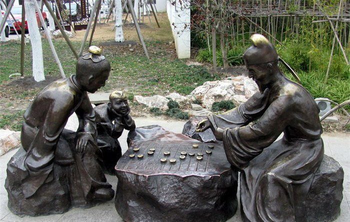 下象棋的古代人物銅雕-下象棋的古代人物銅雕 古代人物雕塑 下象棋的古代人物銅雕-下象棋的古代人物銅雕 古代人物雕塑高清圖片