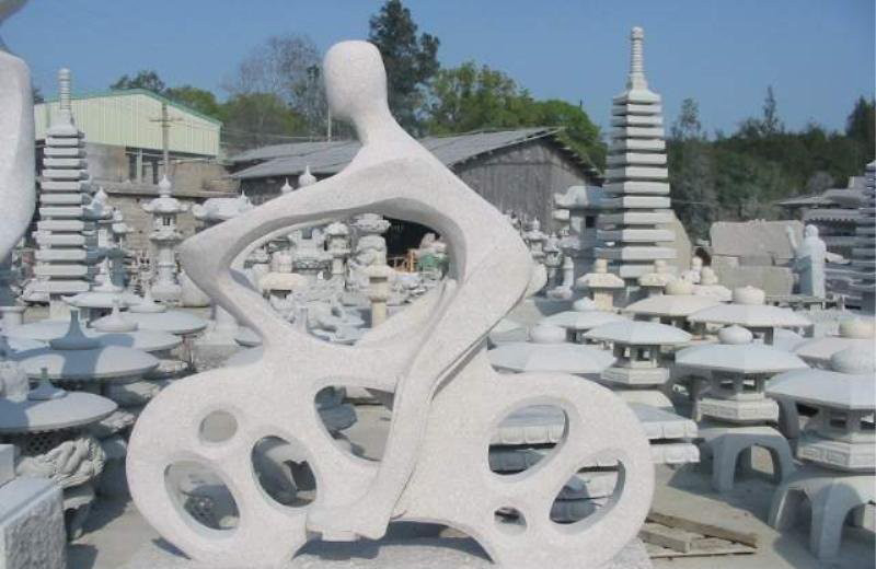 抽象騎摩托車人物石雕-抽象騎摩托人物石雕 公園人物雕塑 抽象騎摩托車人物石雕-抽象騎摩托人物石雕 公園人物雕塑