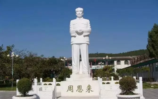 漢白玉周恩來雕塑-立式周恩來石雕 漢白玉周恩來雕塑-立式周恩來石雕高清圖片