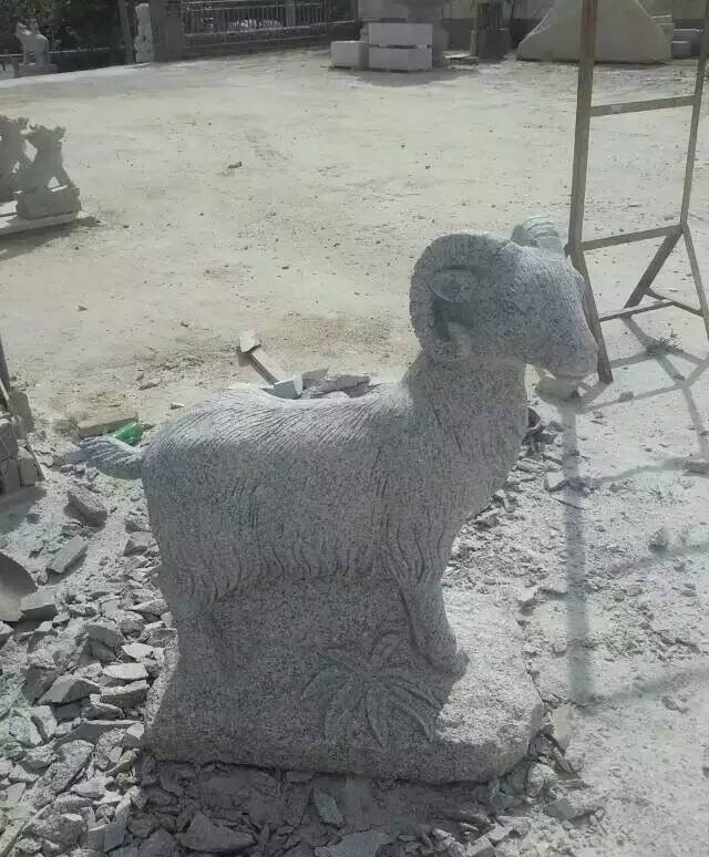 青石小羊雕塑-公園動物羊石雕 青石小羊雕塑-公園動物羊石雕高清圖片