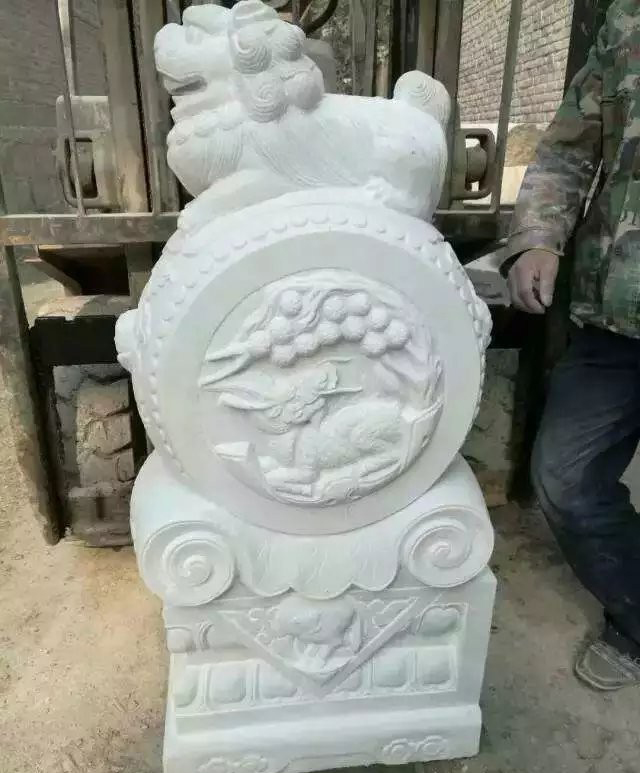漢白玉獅子門墩-石雕獅子門墩 漢白玉獅子門墩-石雕獅子門墩高清圖片