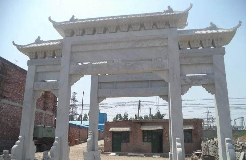 公園漢白玉三門牌坊石雕-漢白玉三門牌坊石雕 公園漢白玉三門牌坊石雕-漢白玉三門牌坊石雕高清圖片
